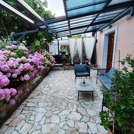 Vacation House Orange Veli Lošinj Exterior foto