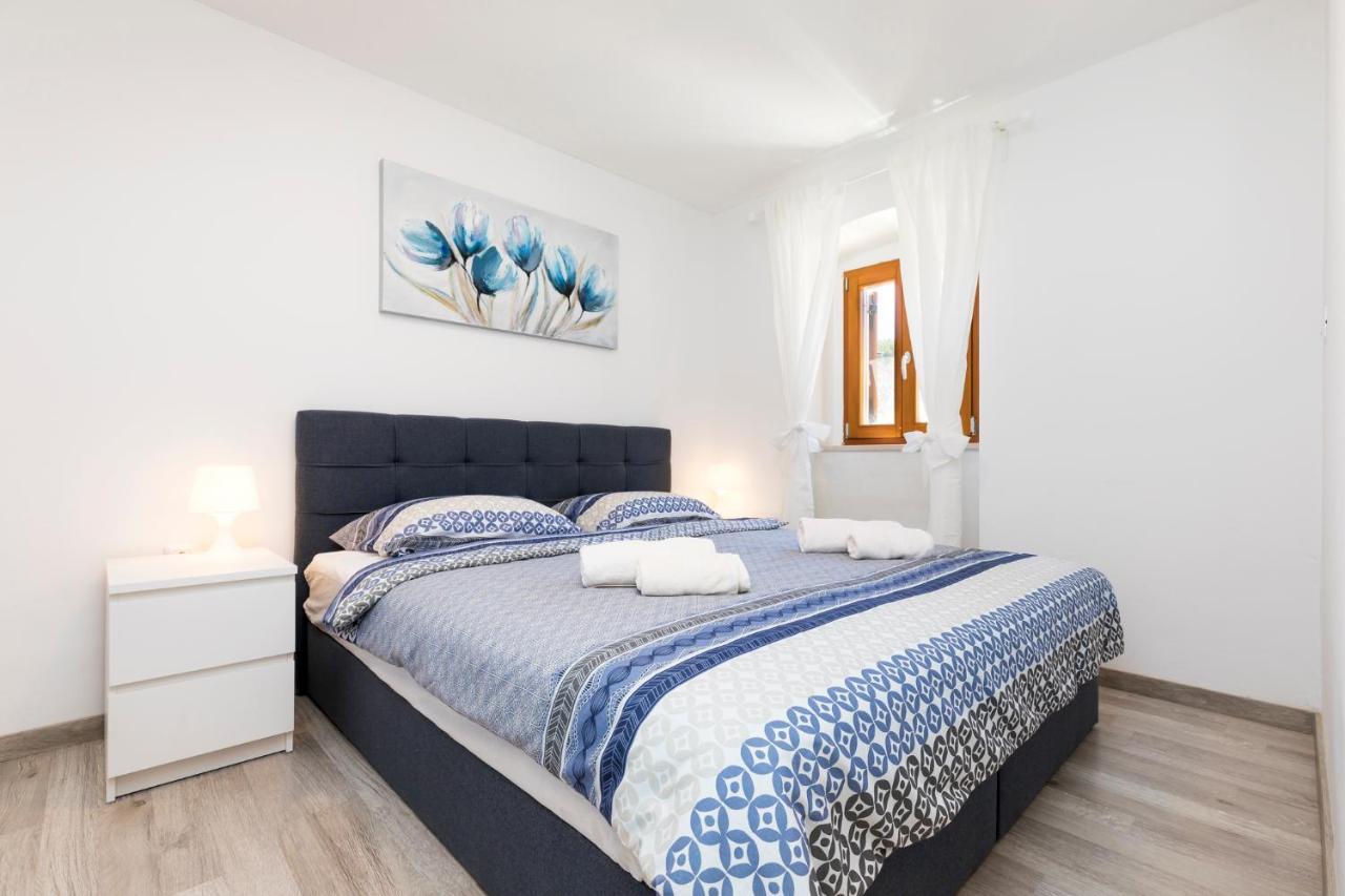 Vacation House Orange Veli Lošinj Exterior foto